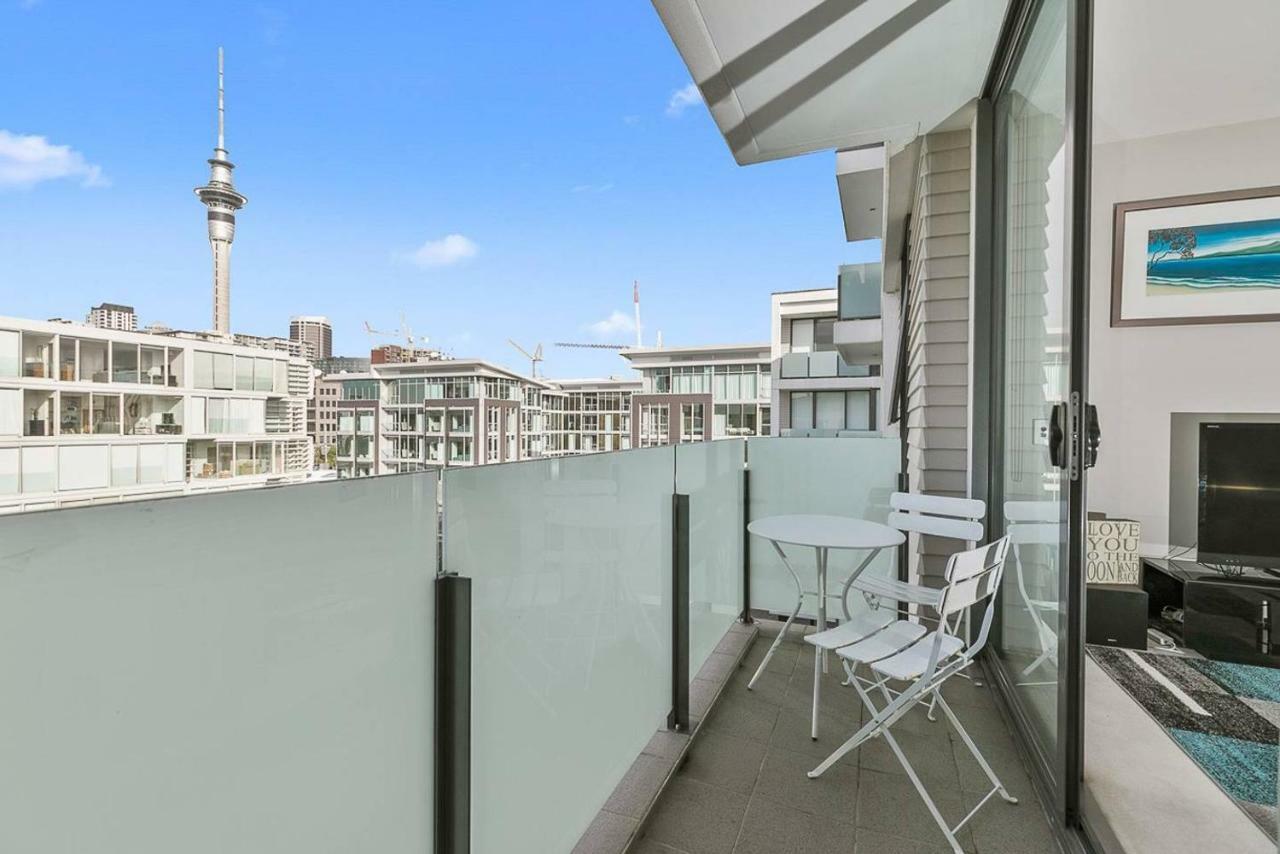 Two Bedroom Apartment - Pool, Gym & Free Parking! Auckland Exterior photo